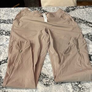 Lululemon Athletica tan adapted state joggers size 8 TALL